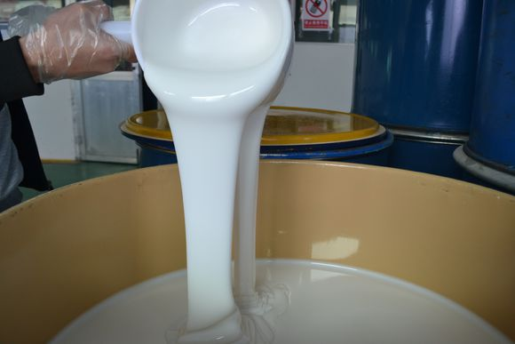 食品級模具硅膠是白色的嗎 ？